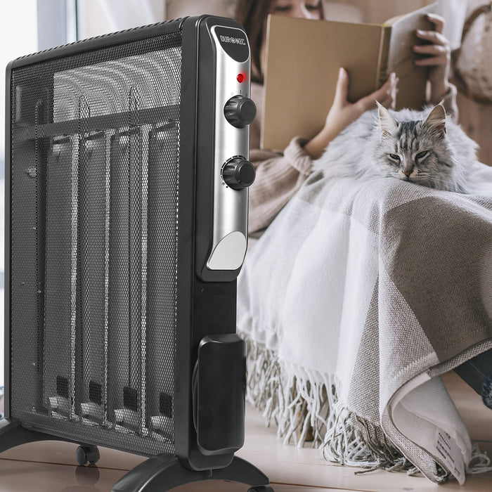 Duronic HV220 micathermic heater in use heating up bedroom pet-friendly