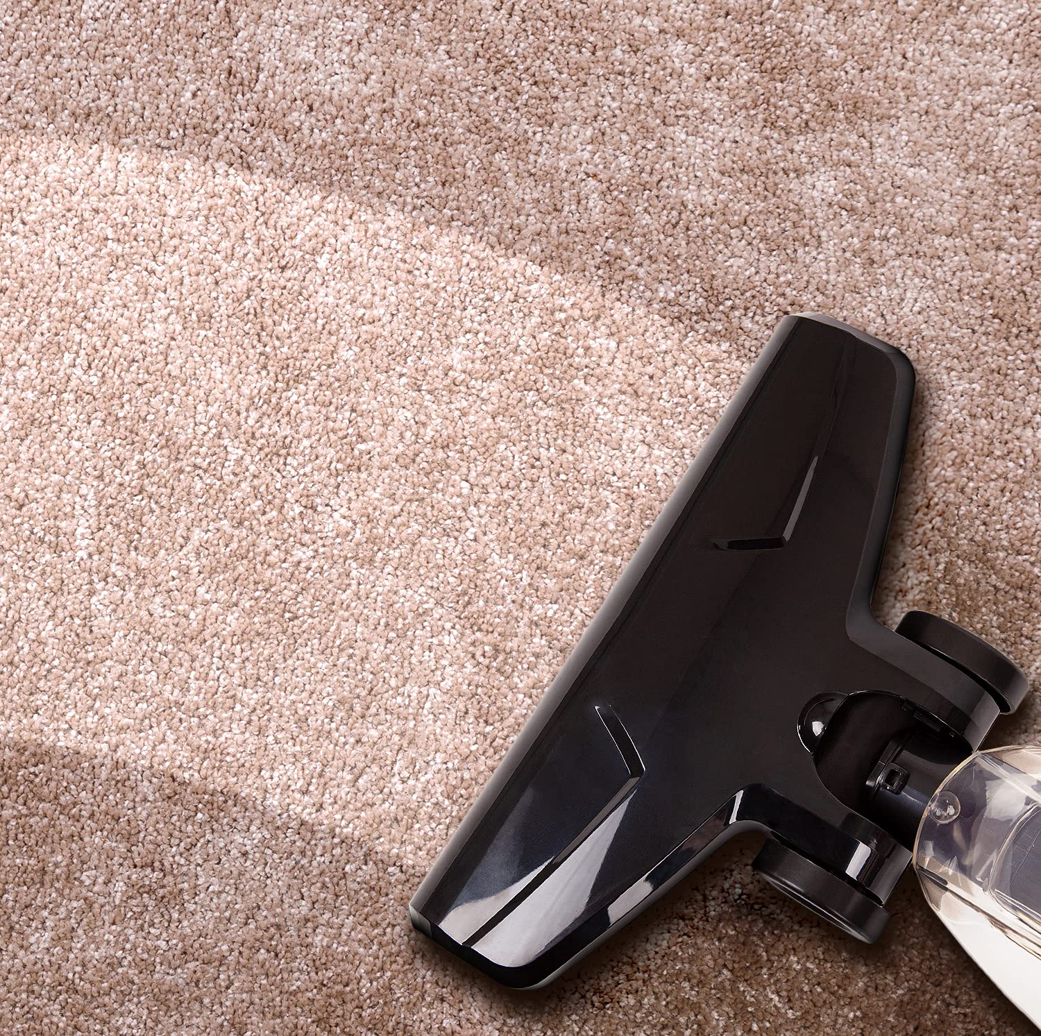 Duronic VC8 BK bagless vacuum cleaner cleaning carpet floor